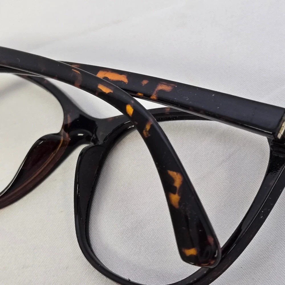 Foster Grant Plastic Eyeglass Frames, Tortoise‎ Shell